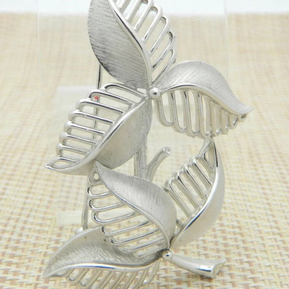 Crown TRIFARI Silver Tone Double Leaf Pin Brooch